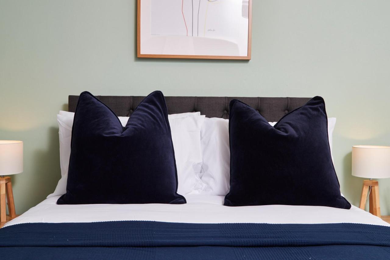 Wonderful Apartment In Bath With Garden - Sleeps 8 Bagian luar foto